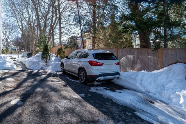 142 Fuller St 4, Brookline, MA 02446