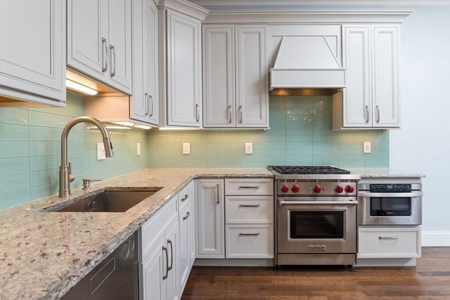 142 Fuller St 4, Brookline, MA 02446