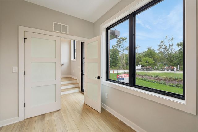 4844 Ingersoll Avenue, Des Moines, IA 50312