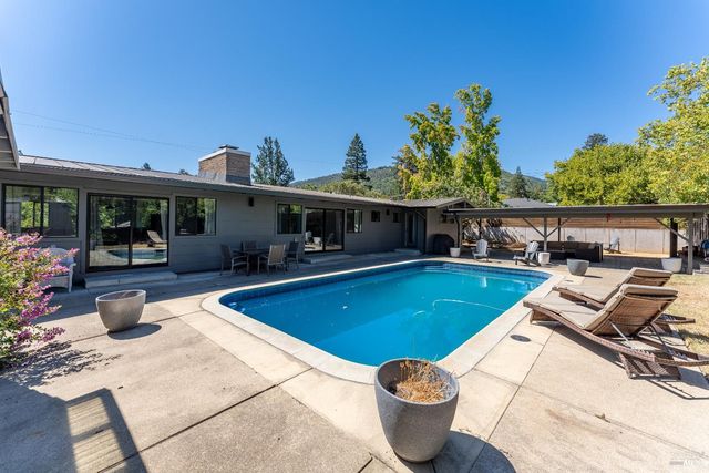 788 Walnut Ave, Ukiah, CA 95482