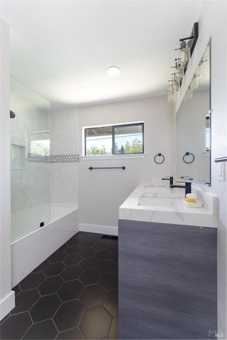 788 Walnut Ave, Ukiah, CA 95482