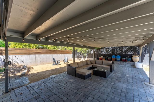 788 Walnut Ave, Ukiah, CA 95482