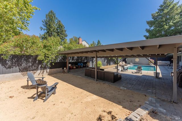 788 Walnut Ave, Ukiah, CA 95482