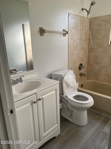 1327 BAY HILL Boulevard A, Orange Park, FL 32065