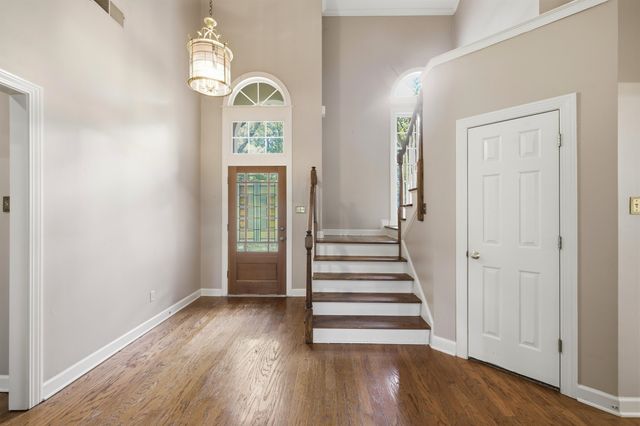 1850 WOOD OAK DR, Memphis, TN 38016