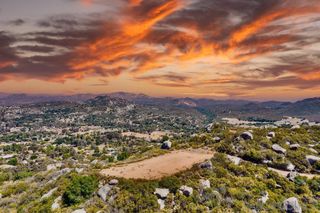 16303 Via Penasco, Ramona, CA 92065