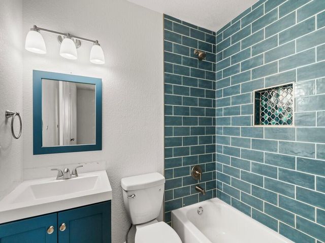 980 SW Connecticut Terrace, Port St. Lucie, Port St Lucie, FL 34953