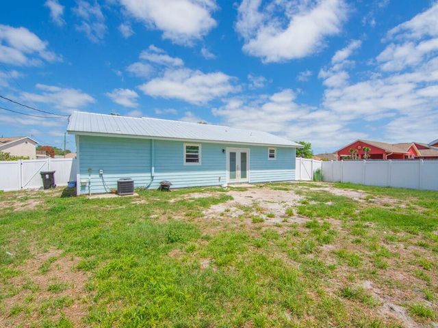 980 SW Connecticut Terrace, Port St. Lucie, Port St Lucie, FL 34953