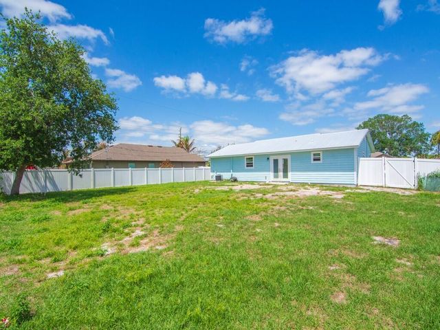 980 SW Connecticut Terrace, Port St. Lucie, Port St Lucie, FL 34953