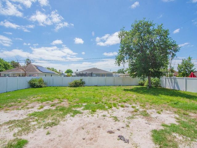 980 SW Connecticut Terrace, Port St. Lucie, Port St Lucie, FL 34953