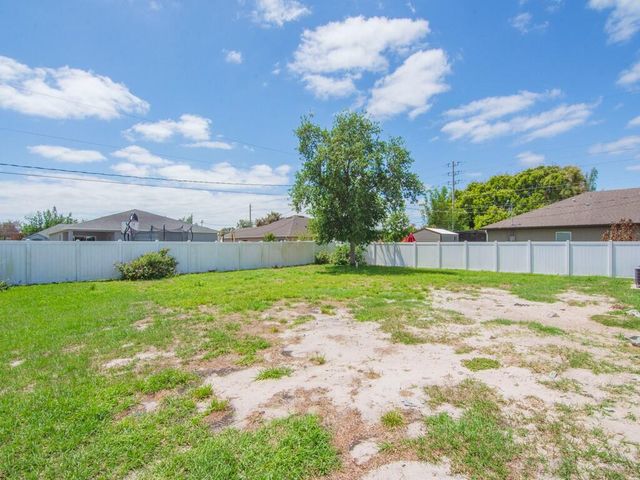 980 SW Connecticut Terrace, Port St. Lucie, Port St Lucie, FL 34953