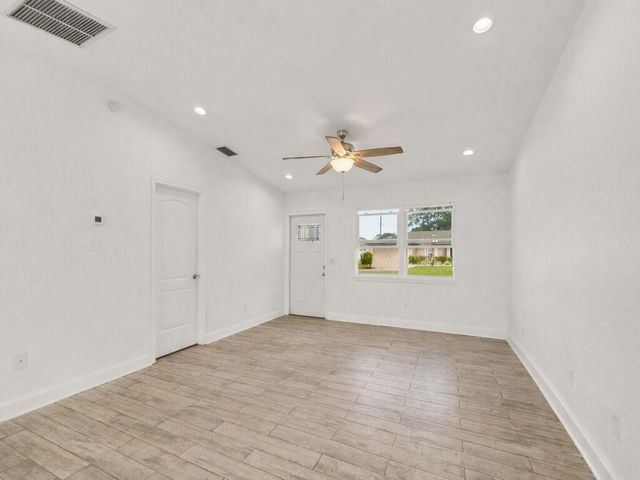 980 SW Connecticut Terrace, Port St. Lucie, Port St Lucie, FL 34953