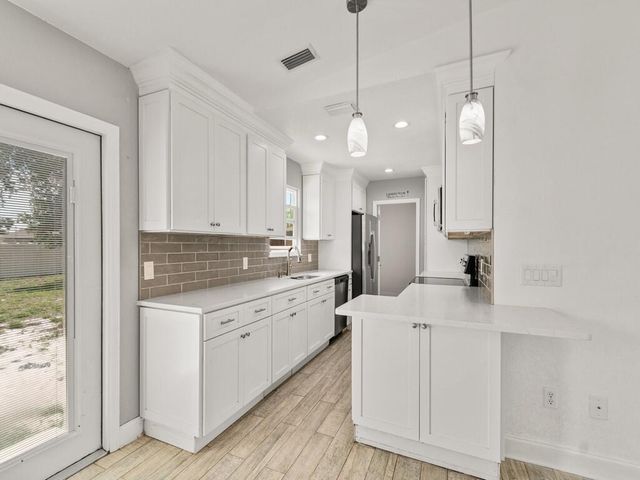 980 SW Connecticut Terrace, Port St. Lucie, Port St Lucie, FL 34953