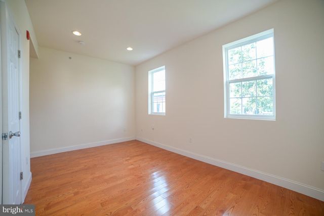 1735 W DIAMOND ST, Philadelphia, PA 19121