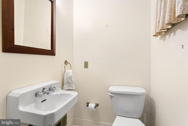 344 KNOLL TOP, Haddonfield, NJ 08033