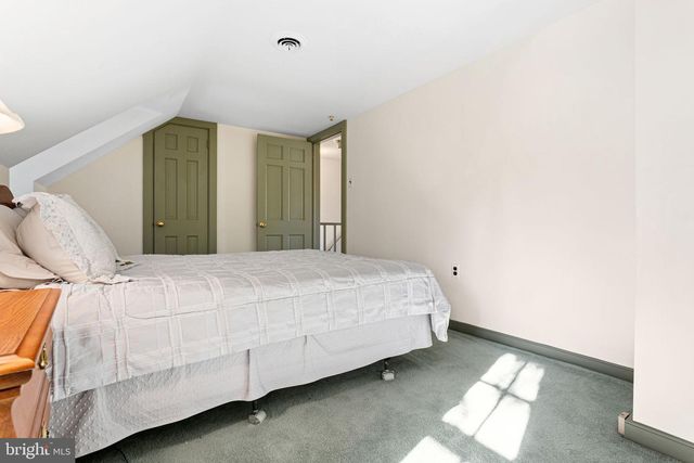 344 KNOLL TOP, Haddonfield, NJ 08033