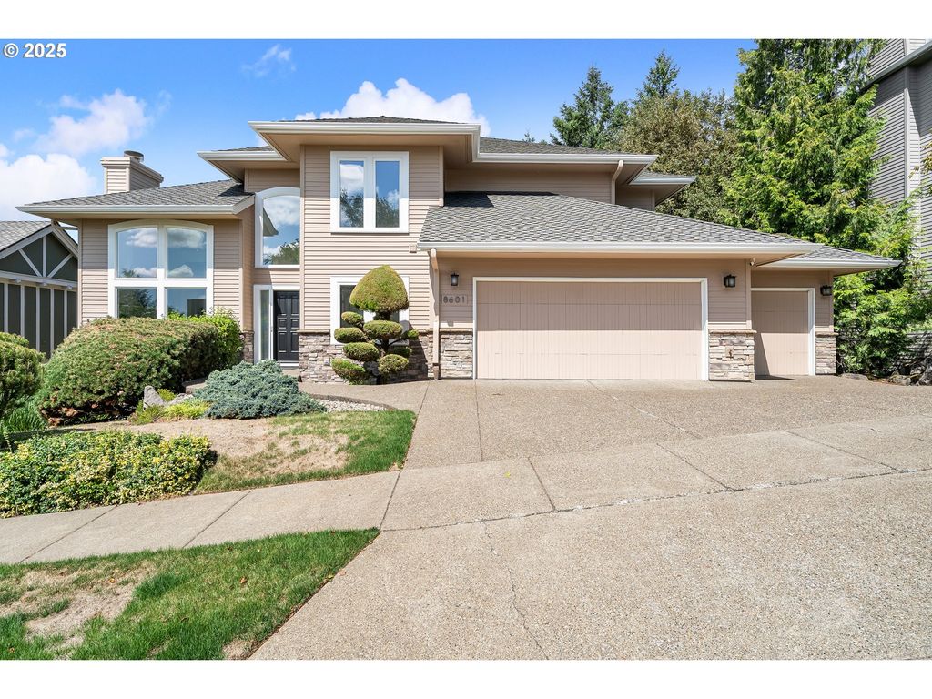 8601 Nw HAZELTINE St, Portland, OR 97229