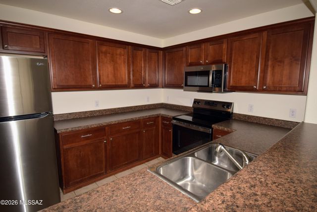 10610 E Pleasant Pasture Drive, Tucson, AZ 85747
