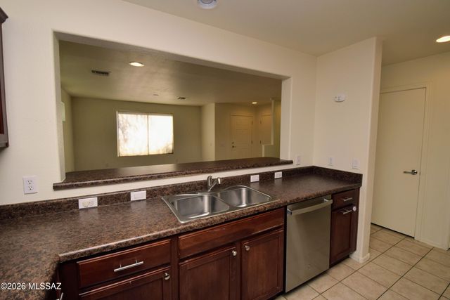 10610 E Pleasant Pasture Drive, Tucson, AZ 85747