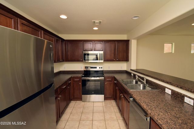 10610 E Pleasant Pasture Drive, Tucson, AZ 85747