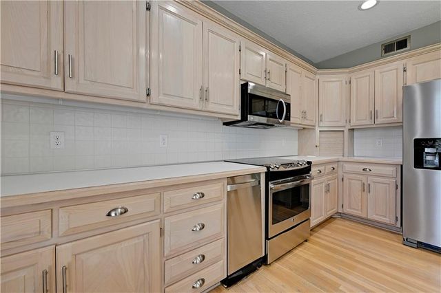 10468 W 131st Street, Overland Park, KS 66213