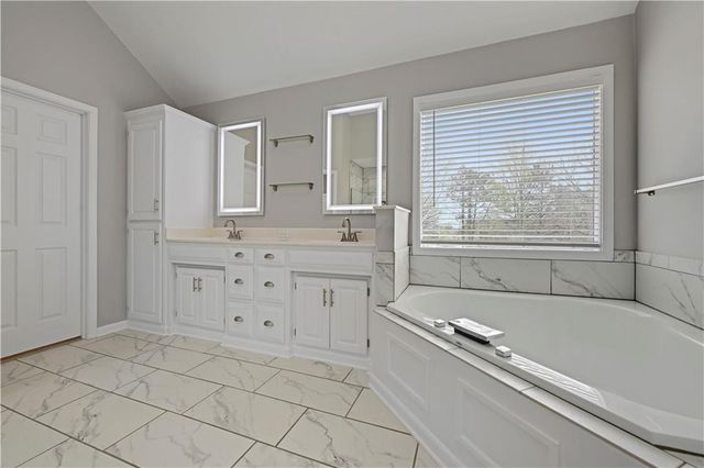 10468 W 131st Street, Overland Park, KS 66213