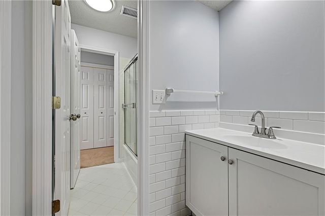 10468 W 131st Street, Overland Park, KS 66213