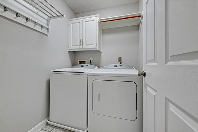 10468 W 131st Street, Overland Park, KS 66213