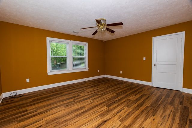 266 Denny Rd, Clarksville, TN 37043
