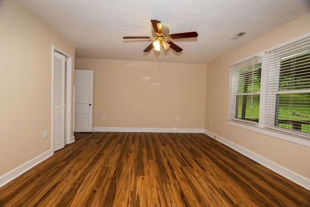 266 Denny Rd, Clarksville, TN 37043