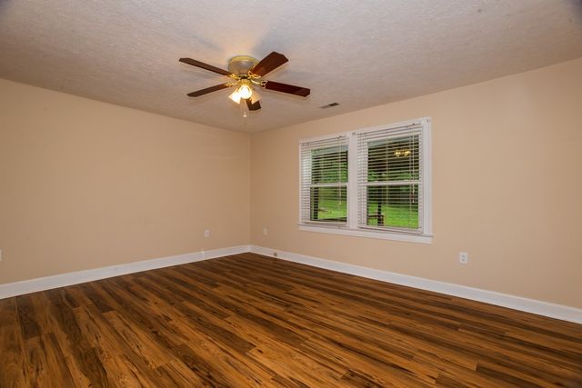 266 Denny Rd, Clarksville, TN 37043