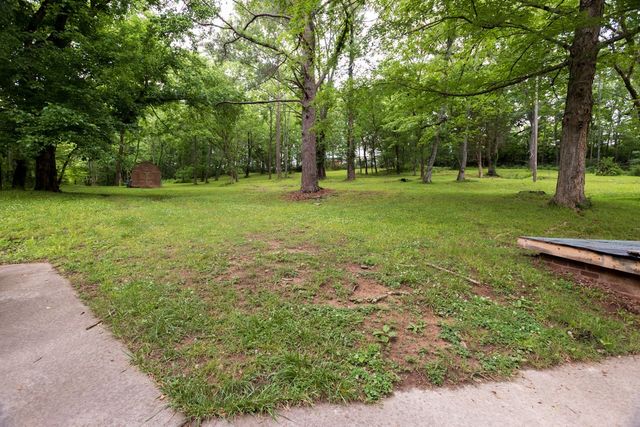 266 Denny Rd, Clarksville, TN 37043