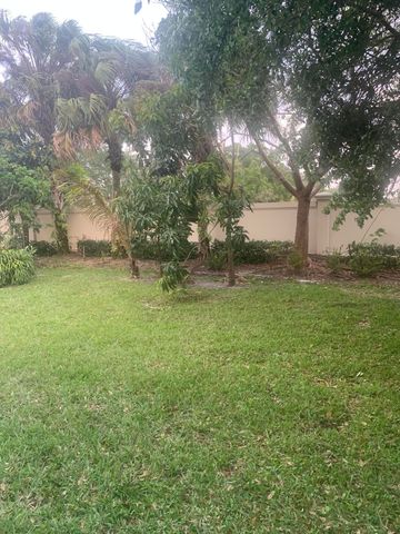 433 Gazetta Way, West Palm Beach, FL 33413