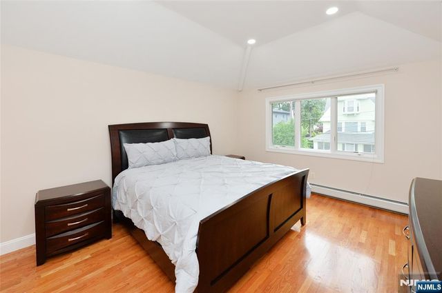 1056 Edgewood Lane, Fort Lee, NJ 07024