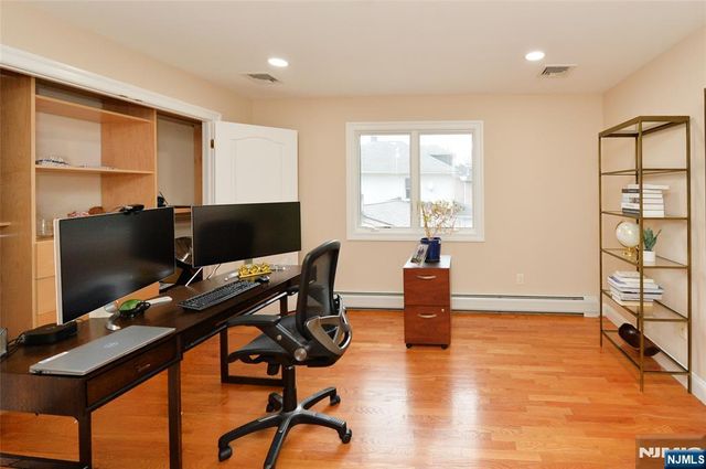 1056 Edgewood Lane, Fort Lee, NJ 07024