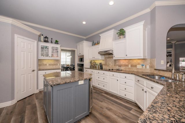 3141 Granbury Ct, Tyler, TX 75707