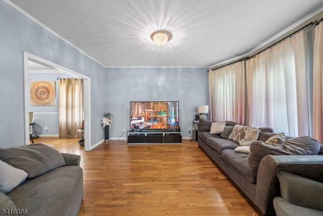 38 Nairn Pl, Newark City, NJ 07108