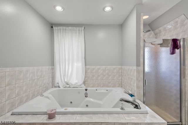 38 Nairn Pl, Newark City, NJ 07108