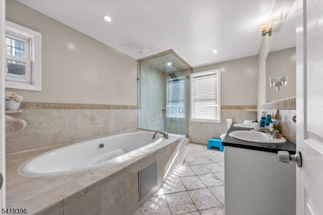 38 Nairn Pl, Newark City, NJ 07108