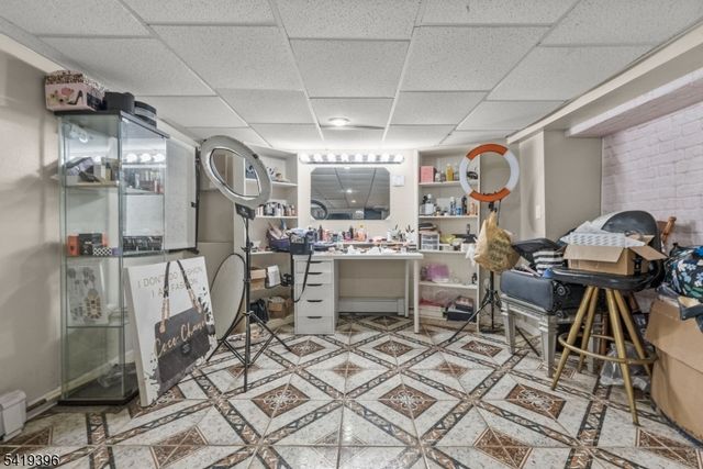 38 Nairn Pl, Newark City, NJ 07108