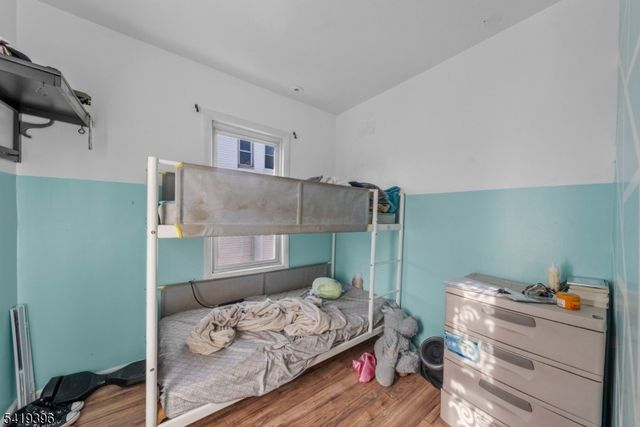 38 Nairn Pl, Newark City, NJ 07108