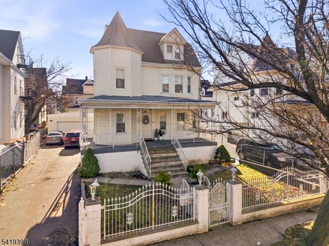 38 Nairn Pl, Newark City, NJ 07108
