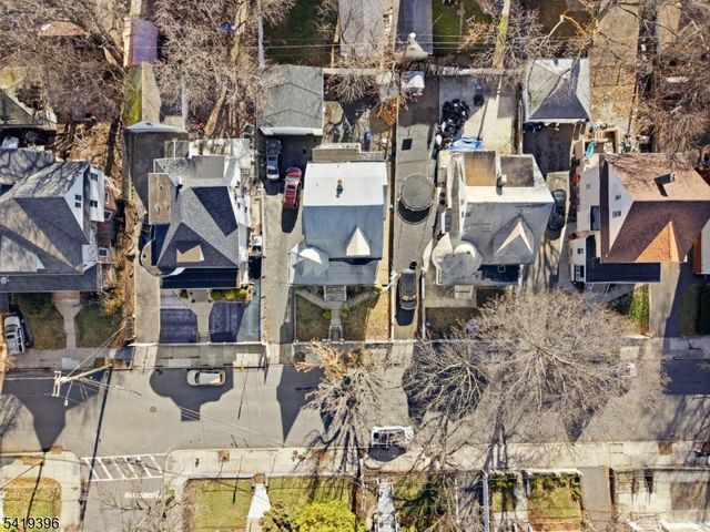 38 Nairn Pl, Newark City, NJ 07108