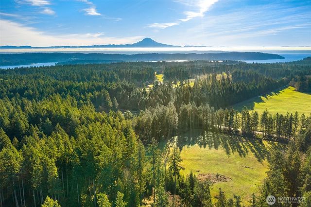 12302 SW 220th Street, Vashon, WA 98070