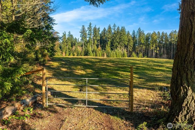 12302 SW 220th Street, Vashon, WA 98070