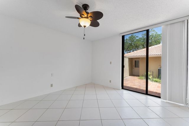 119 OLD MEADOW Way, Palm Beach Gardens, FL 33418