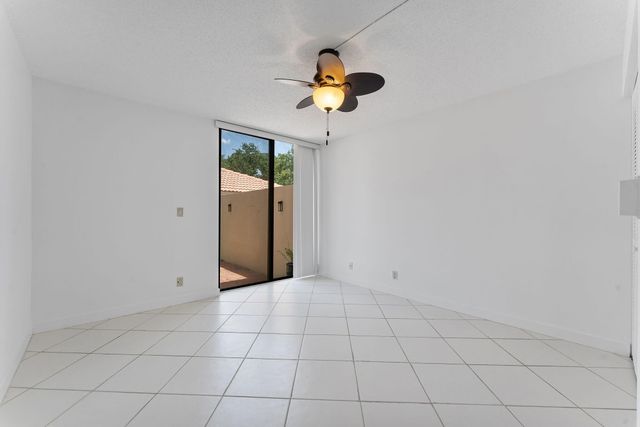 119 OLD MEADOW Way, Palm Beach Gardens, FL 33418