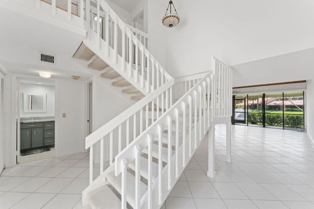 119 OLD MEADOW Way, Palm Beach Gardens, FL 33418