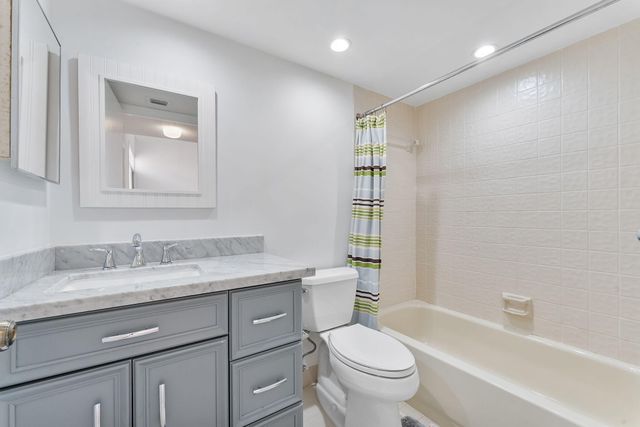 119 OLD MEADOW Way, Palm Beach Gardens, FL 33418