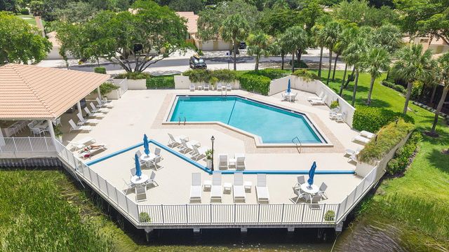 119 OLD MEADOW Way, Palm Beach Gardens, FL 33418